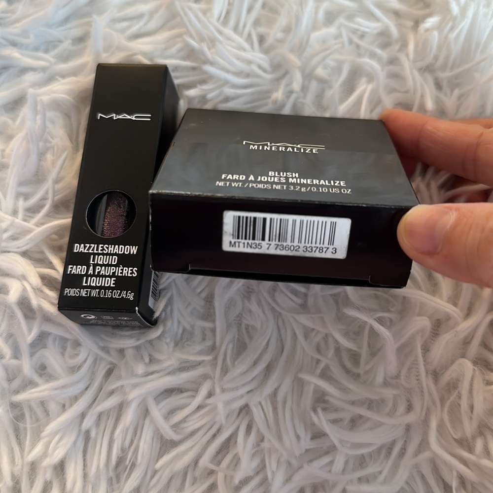 MAC Cosmetics - Picture 4 of 4